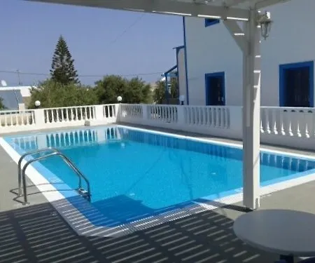 Kapetanios Apartment Perivolos (Santorini)